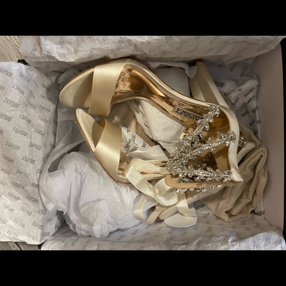Badgley Mischka Everafter Block Heel - Picture 5 of 6